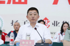 学精神担使命，扬子江药业集团举办“八一”军